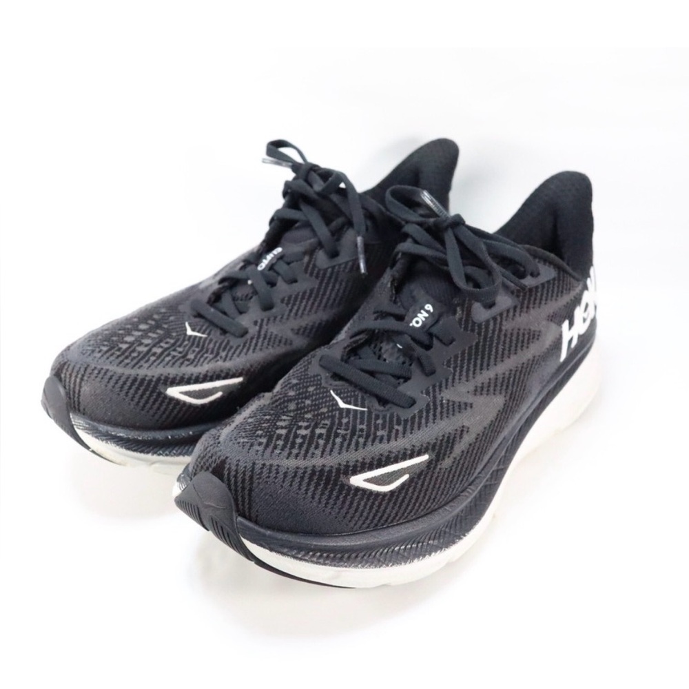 Hoka One One Women's 8.5 Wide Clifton 9 Black and White Running Shoes sneakers